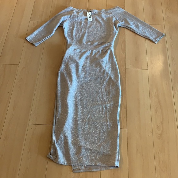 Dress - Picture 4 of 4